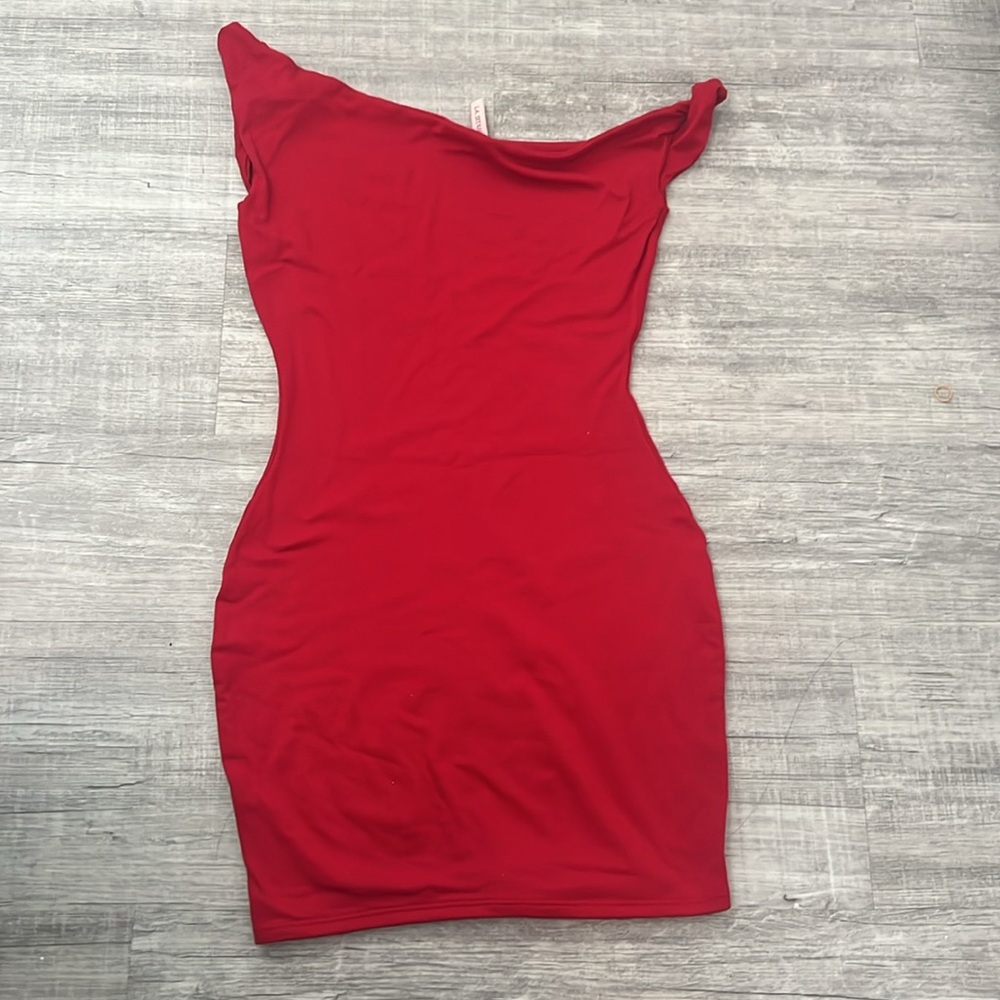 Red mini dress - Picture 2 of 2